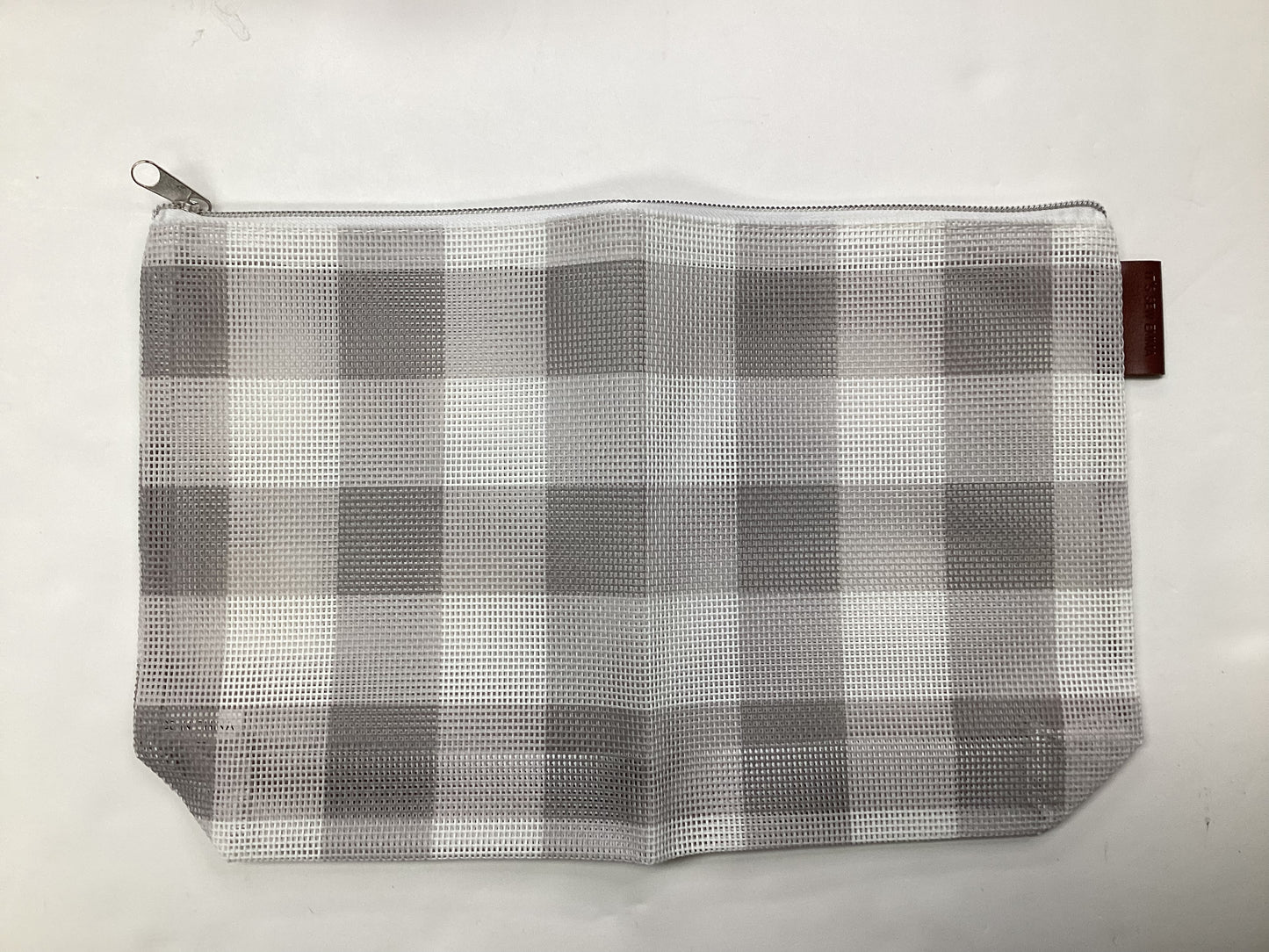 Zippered case that can be stitched - Gray