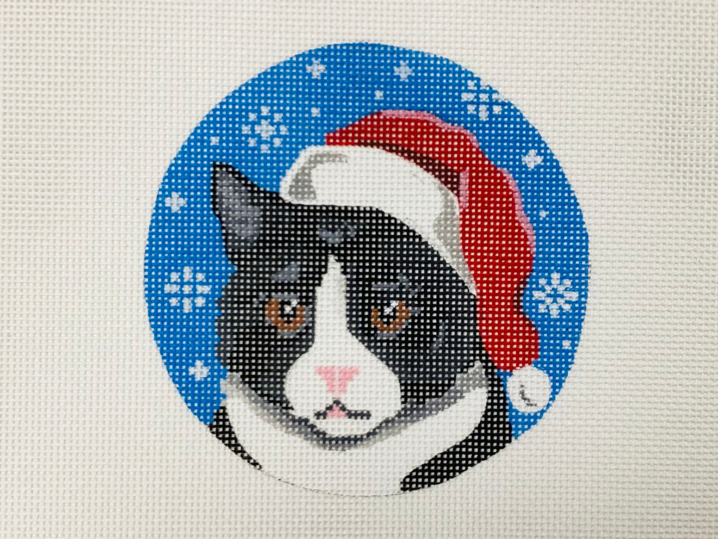 Tuxedo Cat Santa Round