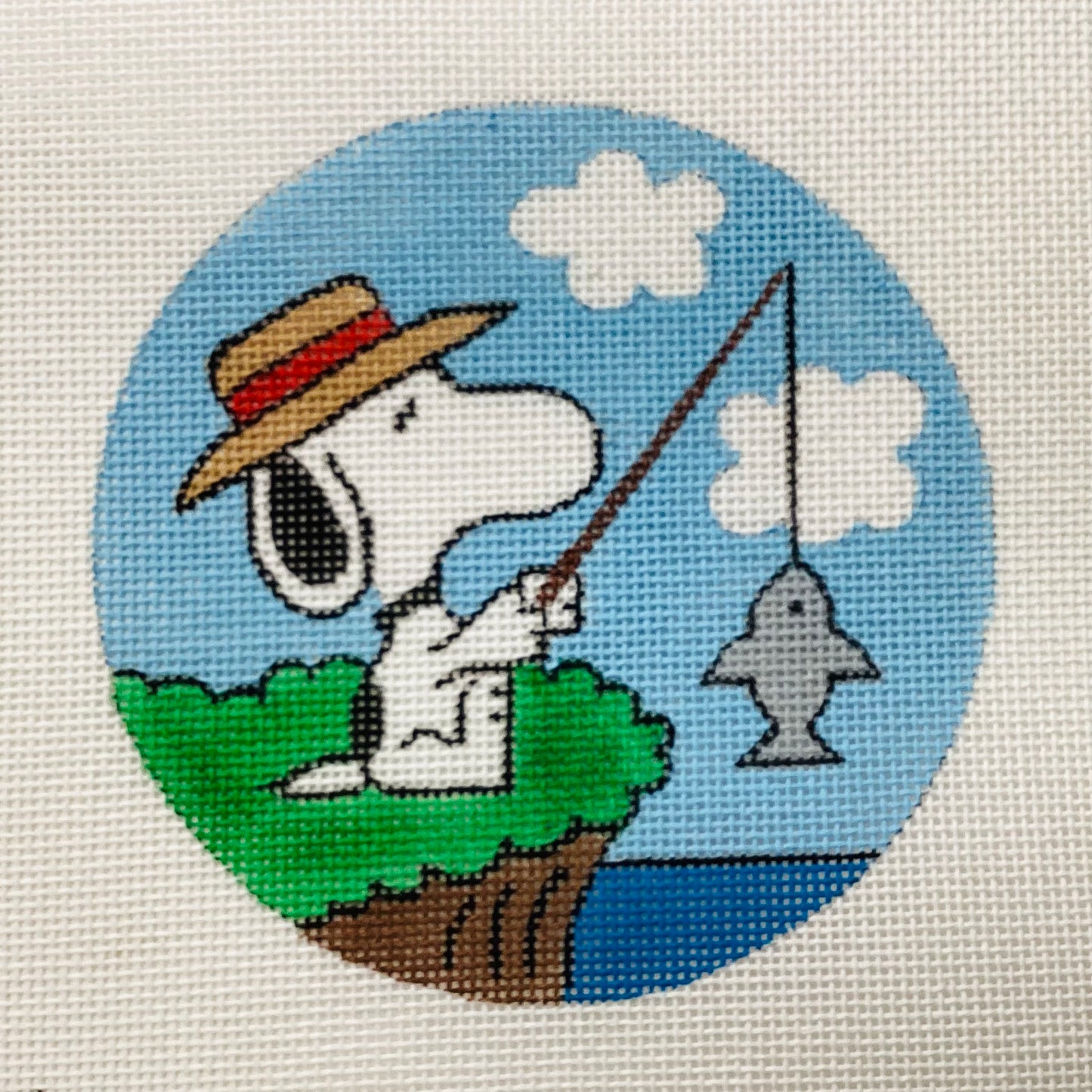Snoopy Fishing Round